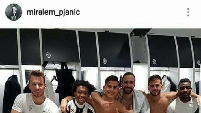 pjanic calpesta maglia foto instagram