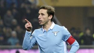 Tesoretto in arrivo con le cessioni di Biglia e Berisha. Inzaghi ha scelto il nuovo capitano