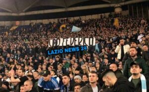 «Ciao Federico», il pensiero della Lazio e lo striscione della Curva Nord
