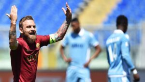 Roma, Onorato sulla maglia Spqr: «Quel marchio non possono utilizzarlo»
