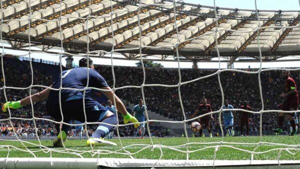 de rossi gol roma lazio derby aprile 2017