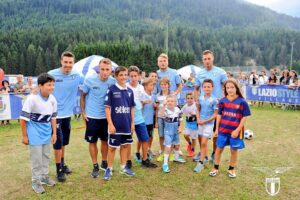 AURONZO DAY 2 – Grande entusiasmo per Immobile, Radu e Guerrieri: foto ed autografi per tutti – FOTO