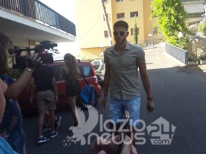 Hoedt fa impazzire l’Inghilterra: invasione di messaggi sui profili social – FOTO