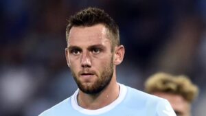 De Vrij, rientro decisivo ma il rinnovo è un rebus: ecco la clausola anti Juve