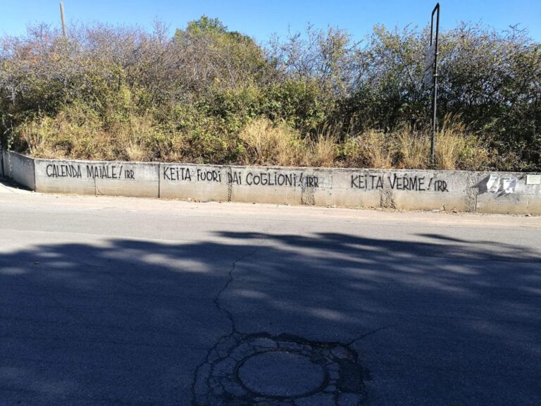 scritte contro keita 1