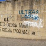 scritte contro keita
