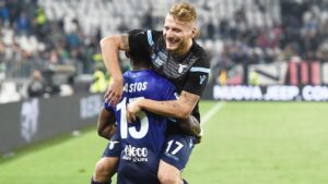 Lazio, i giocatori si schierano contro il razzismo FOTO