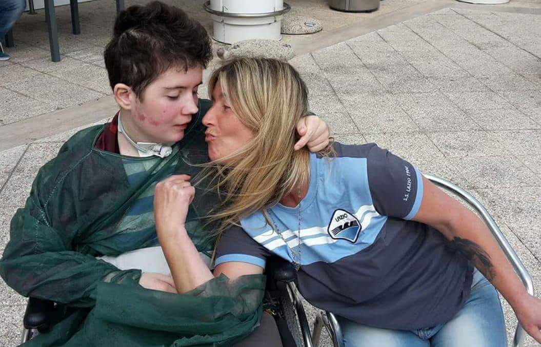 Chiara Insidioso, mamma disperata: «Cerco un lavoro per aiutare mia figlia» 21 chiara insidioso mamma