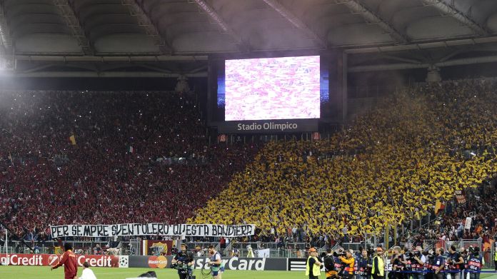 roma-tifo-champions-league-ottobre-2014-ifa roma lazio