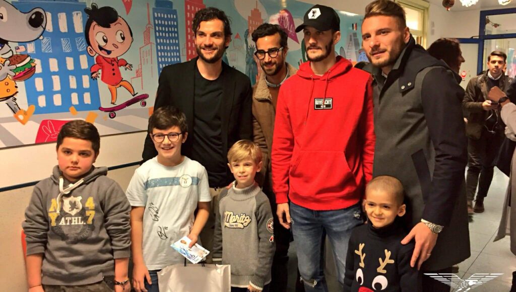 Lazio, di Roma sei il vanto: calciatori in visita al Policlinico Gemelli - FOTO & VIDEO 1 lazio policlinico gemelli