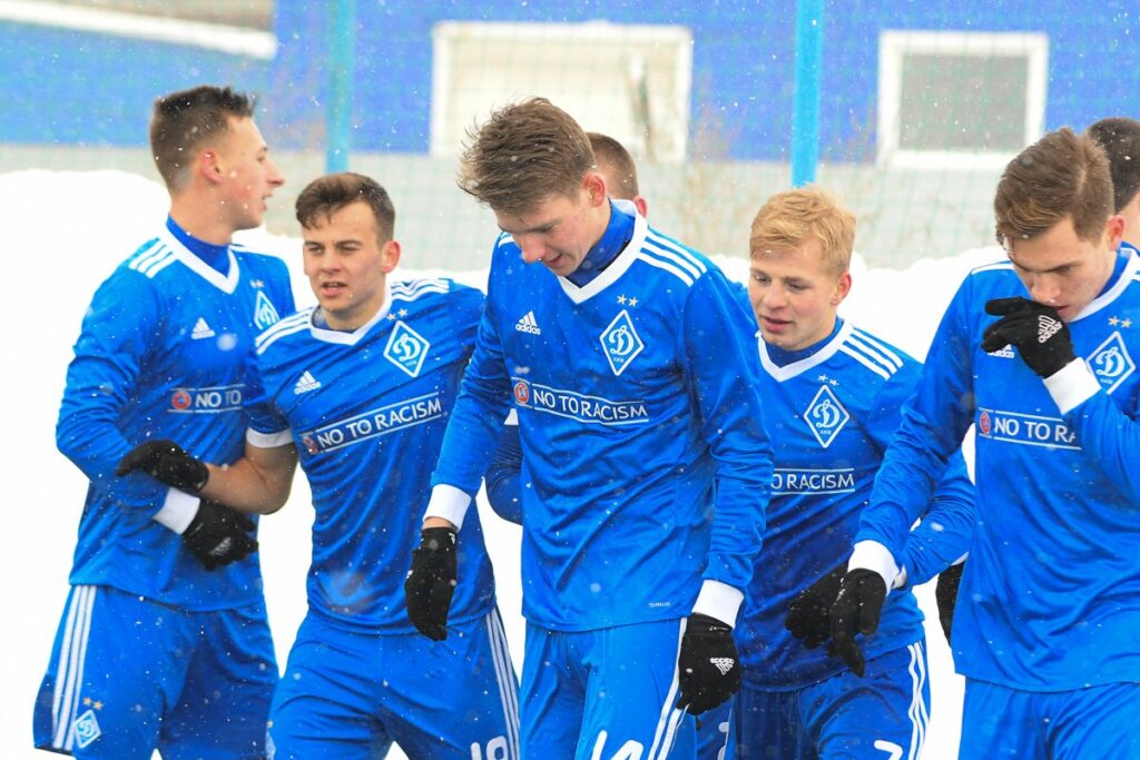 Dinamo Kiev, Chackevič e Morozjuk: «Domani daremo tutto per questi colori. Felipe Anderson e Immobile sono molto forti» 1 dinamo kiev neve