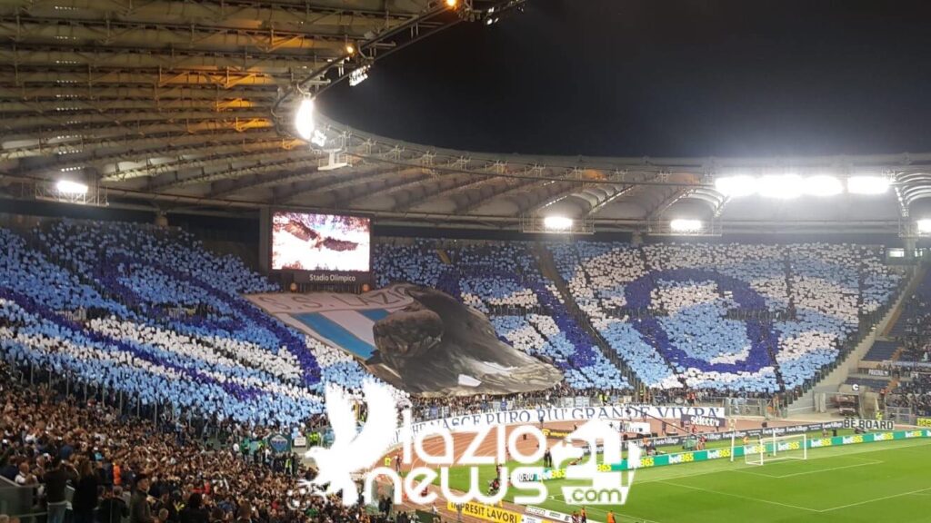 La serata da brividi della Curva Nord: «Ciò che nasce puro più grande vivrà» - FOTO 1 Coreografia derby