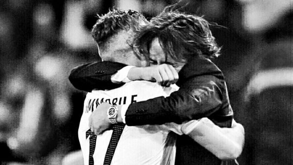 Abbraccio inzaghi immobile lazio salisburgo