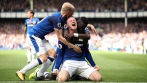 Calciomercato, Lazio-Everton: contatti avanzati per un difensore