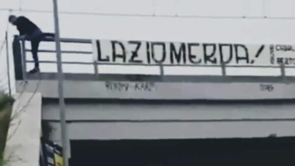 striscione roma lazio derby