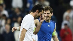 Casillas colpito da un infarto. Acerbi e Proto: «Non mollare campione!» – FOTO