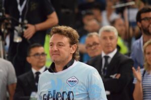 Lazio, Signori ricorda il suo esordio all’Olimpico con l’aquila sul petto – FOTO