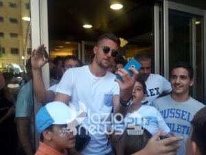 Paideia: visite mediche per Badelj e Correa. Milinkovic tranquillizza: «Resto alla Lazio!» – FOTO & VIDEO