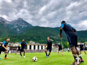AURONZO DAY 7 – Fase tattica per centrocampisti e attaccanti. Poi la partitella: incanta ancora Rossi – FOTO & VIDEO