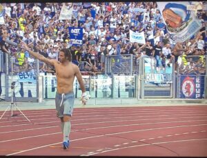 Amarcord Marchetti: il portiere scoppia in lacrime dopo l’ovazione della Curva Nord – FOTO