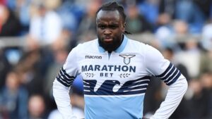 Lazio, allarme Lukaku? Il belga con una vistosa fasciatura sul ginocchio destro