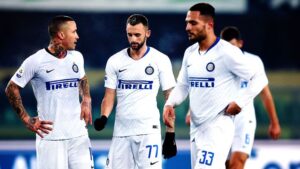 Battibecco social Corona-Nainggolan, e l’ex paparazzo metto in mezzo… la Lazio! – FOTO