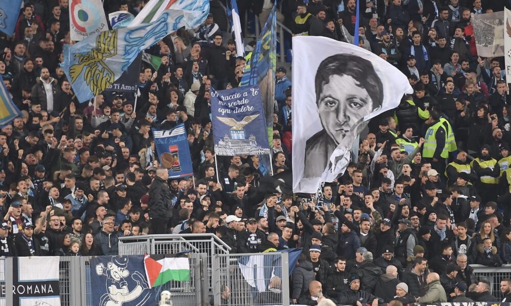 Tifosi Lazio in rivolta: la società reagisce alla vigilia del confronto col Lecce. Basterà?