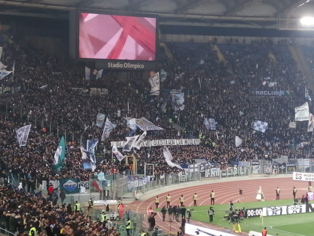 Lazio, oggi inizia la vendita libera degli abbonamenti: tutte le info 1 Curva Nord Lazio Roma 1