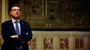 Ministro Giorgetti: «Juve colpevole di falso in bilancio? Sequestrare lo stadio»