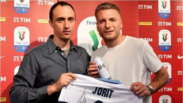 Jorit Agoch