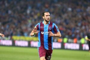 Lazio, ti ricordi Yazici? Show del centrocampista del Lille a Praga: tripletta