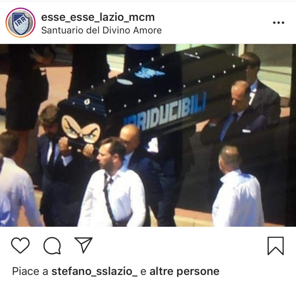 Funerali Diabolik, l'ultimo saluto degli Irriducibili 1 7a47c0a0 d5f4 4033 8426 3036ec904846
