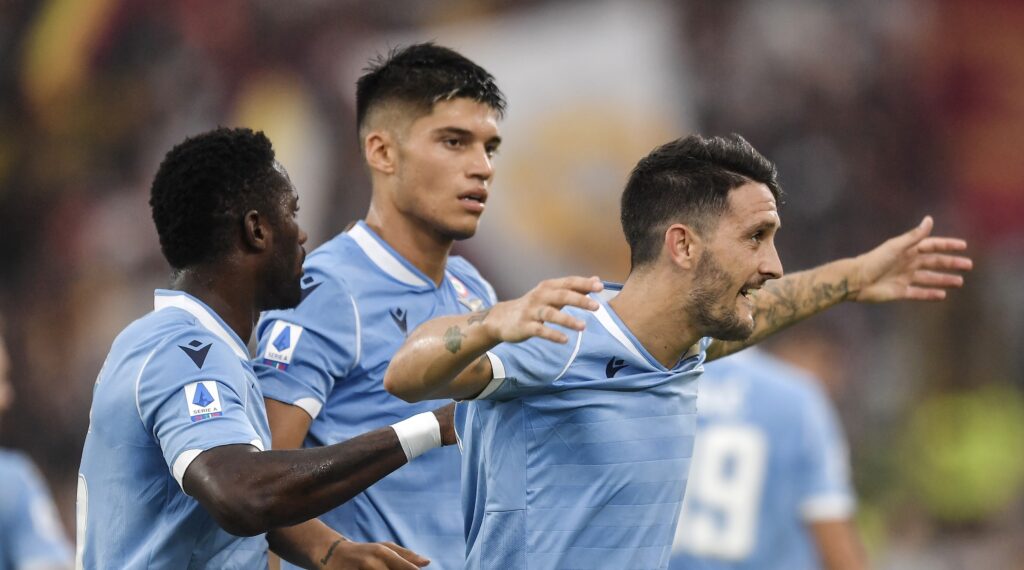 LE PAGELLE di Lazio-Roma: partecipano tutti alla 'fiera del palo', lampo di Luis. Milinkovic nero e bianco 1 lazio