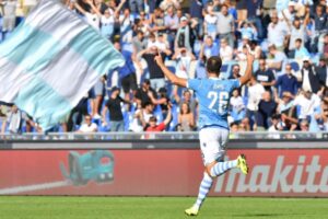 Lazio-Genoa, la Lega Serie A omaggia Radu – FOTO