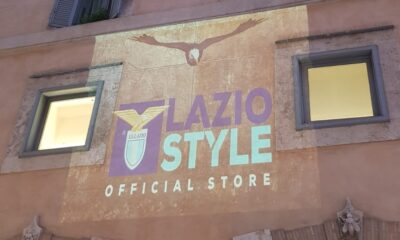 Lazio Store Ostia, paura nella notte: bomba carta davanti alla saracinesca, indagini aperte 26 lazio store e1777728952139