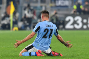 LAZIO NEWS: la carica di Milinkovic e le parole di De Martino – ULTIME