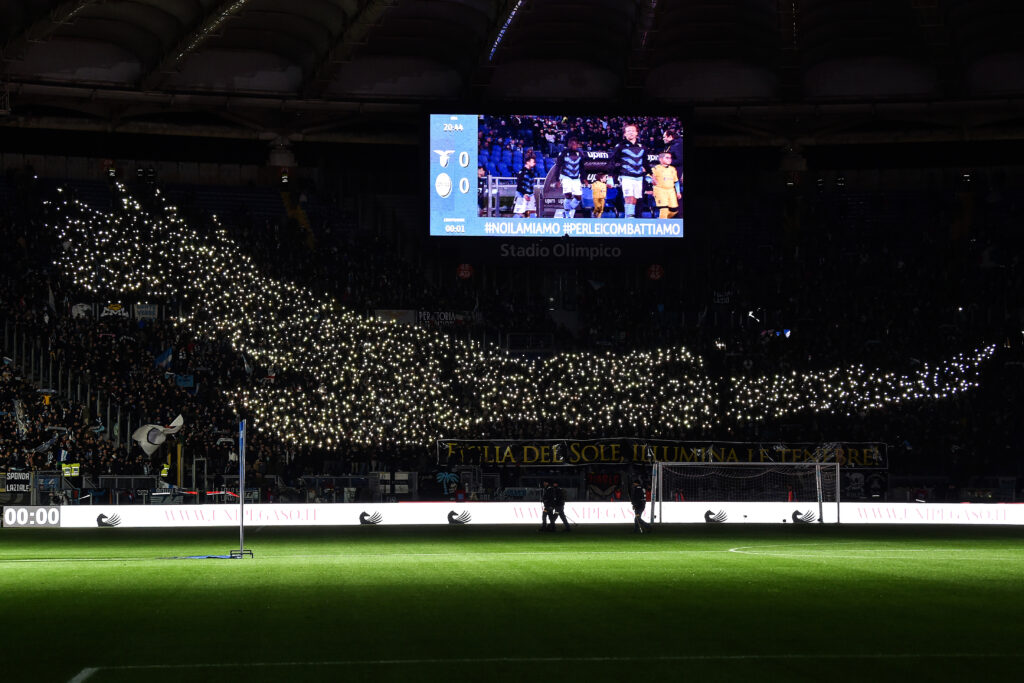 Lazio, Luis Alberto estasiato dalla Curva Nord FOTO 1 coreog tifosi Lazio AS2 2423