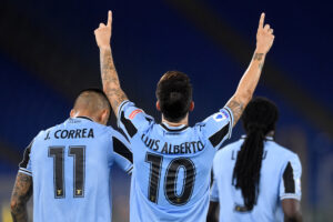 Luis Alberto: «Oggi sarò più libero, vogliamo rimanere incollati alla Juve»