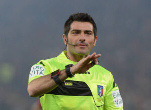 Roma Sassuolo, Rizzoli va verso la sospensione dell’arbitro Maresca