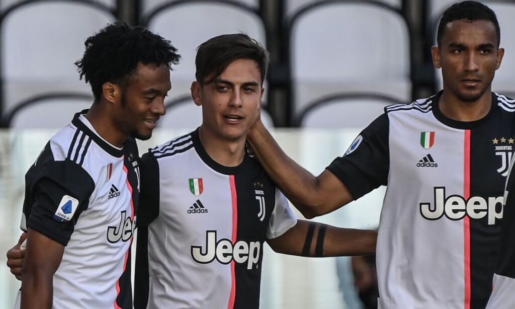 Covid-19, Cuadrado positivo: il comunicato della Juve 1 juve.torino.cuadrado.dybala.danilo.1080x648