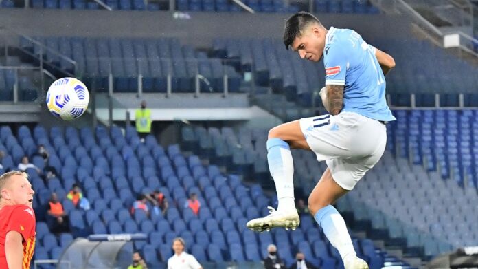 Correa tiro testa