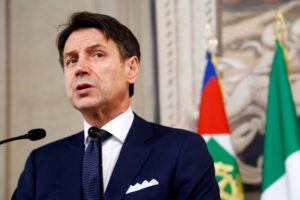 Covid, il premier Conte: «Ecco tutte le nuove misure restrittive»
