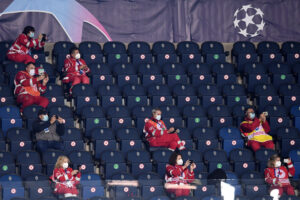 Bruges, denunciati 25 tifosi: violato divieto assembramento per incitare squadra
