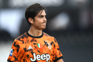 Infortunio Dybala, si allungano i tempi: allenamento a parte e nuove cure