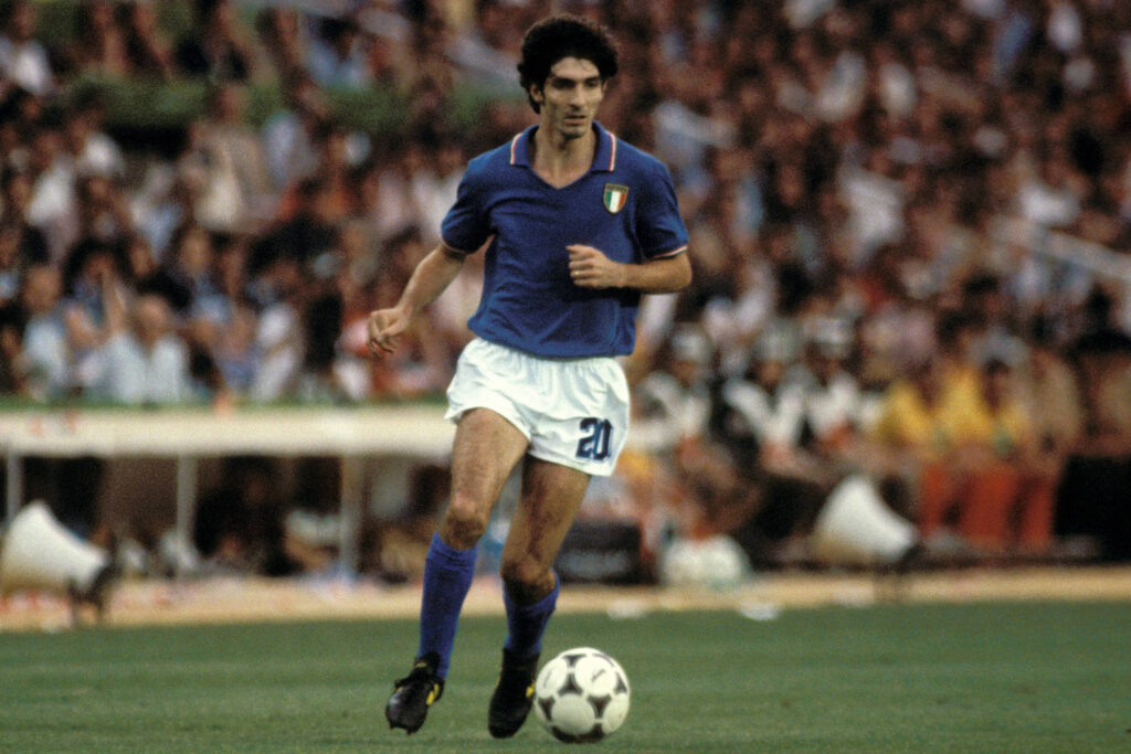 La moglie di Paolo Rossi: «Un anno di vuoto, arrabbiata con Dio» 1 Rossi imago0000480970h