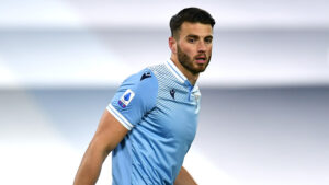 Giallo per Hoedt, il difensore era diffidato: salta la Samp