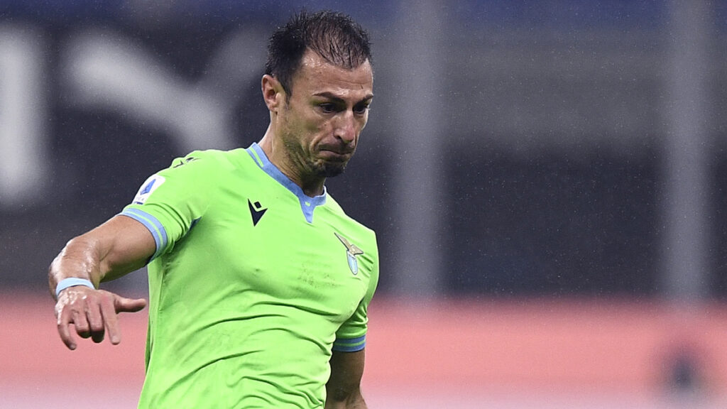 Radu, il record di presenze vale un premio. Passaggio di consegne con Favalli 1 Radu 3