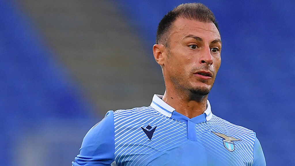 Radu e il record di presenze, la Serie A celebra il difensore FOTO 1 Stefan Radu 1