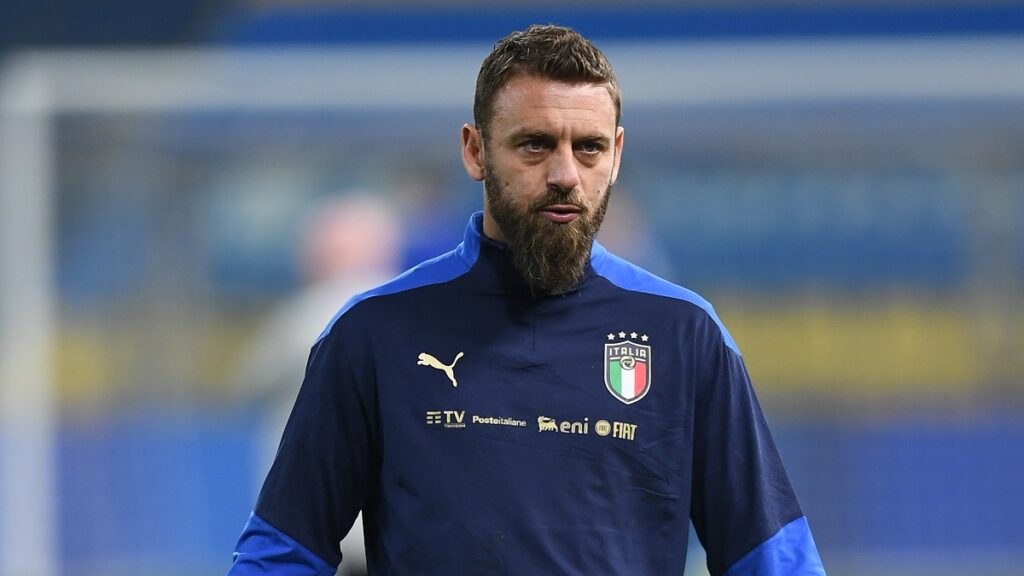 De Rossi: «Sarri farà giocare bene la Lazio. E sullo scudetto...» 1 De Rossi Nazionale