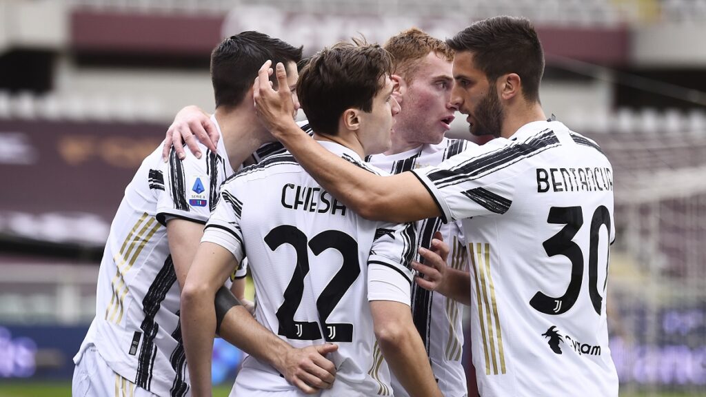 Torino Juve, un gol di Locatelli decide il Derby della Mole 1 esultanza torino juve